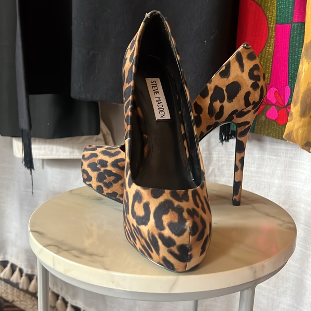 Leopard Print Platform Heels - Picture 3 of 5
